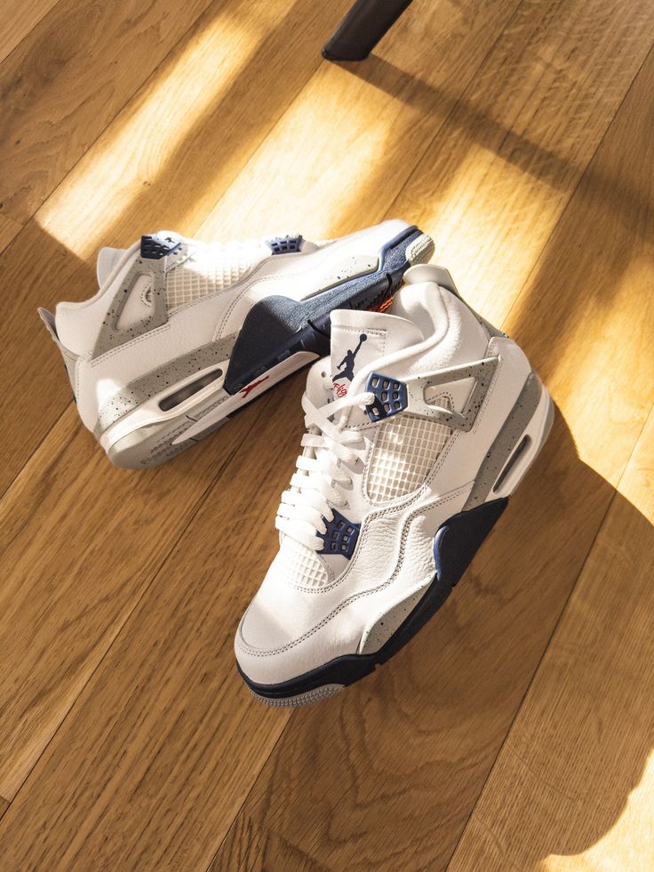 Nike Men's Sneakers Air Jordan 4 Retro White Midnight Navy