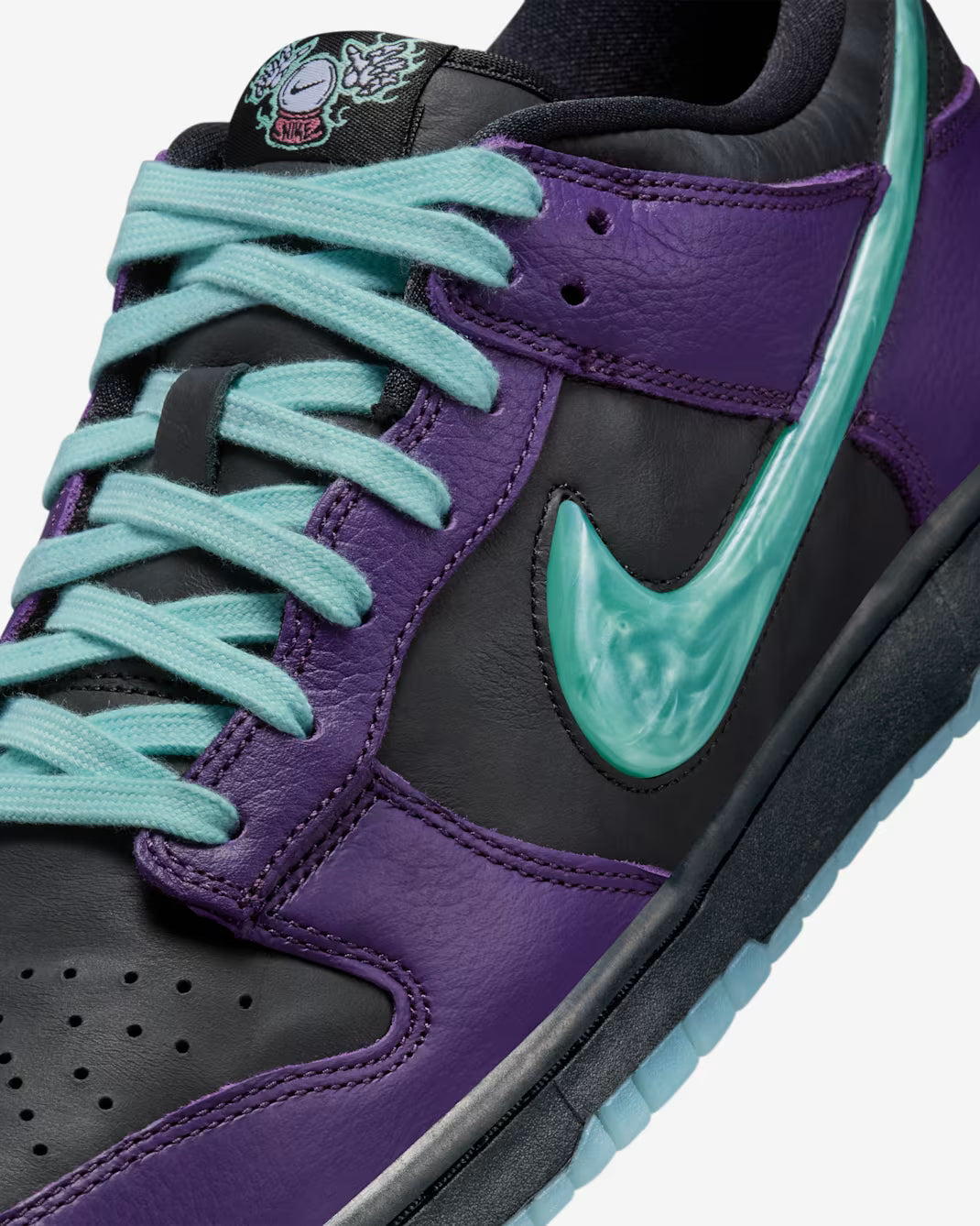 Nike Dunk Low LTD Wizard