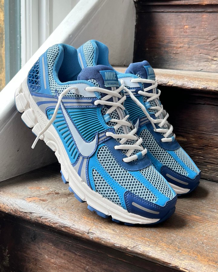 Nike Zoom Vomero 5 Worn Blue